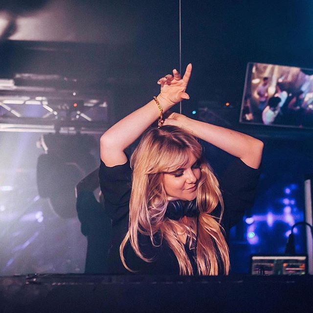 Love seeing our girls doing their thing! Bombshell @djgoldierocks killing it at @savageclubnight #WeAreSuperfoxx