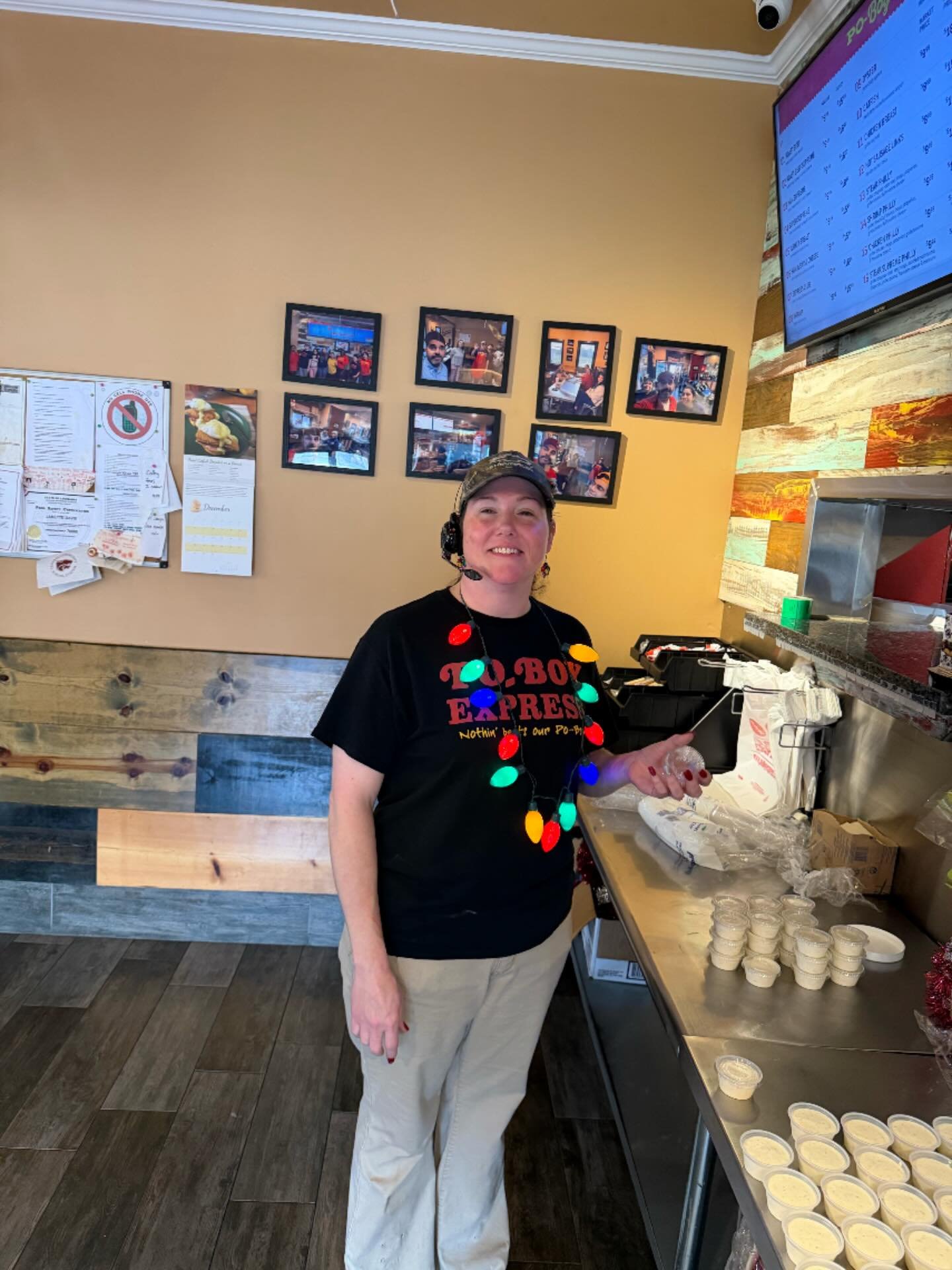 Counting down the days till Christmas! 🎄⏳ 
#HolidayCheer #christmas #happyholidays #poboyexpress #225batonrouge