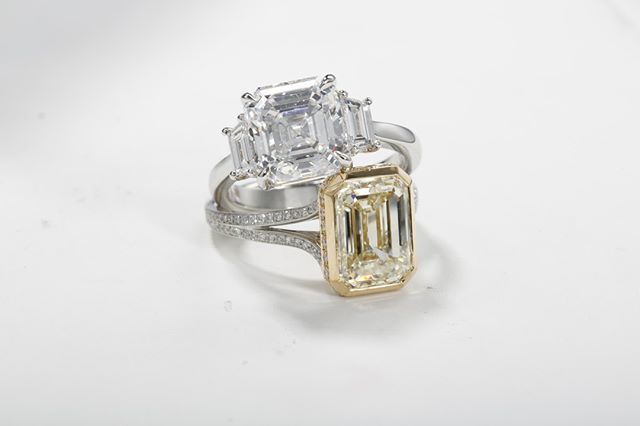 When Words Won't Do There's (Natural) Diamonds ❤️⁠
⁠
 #jewelry #love #engagementring #diamond #gold #diamondring #finejewelry #luxury #jewellery #wedding #engagement #fashion #ring #engaged #style #sparkle #rings #jewelrygram #whitegold #earrings #be