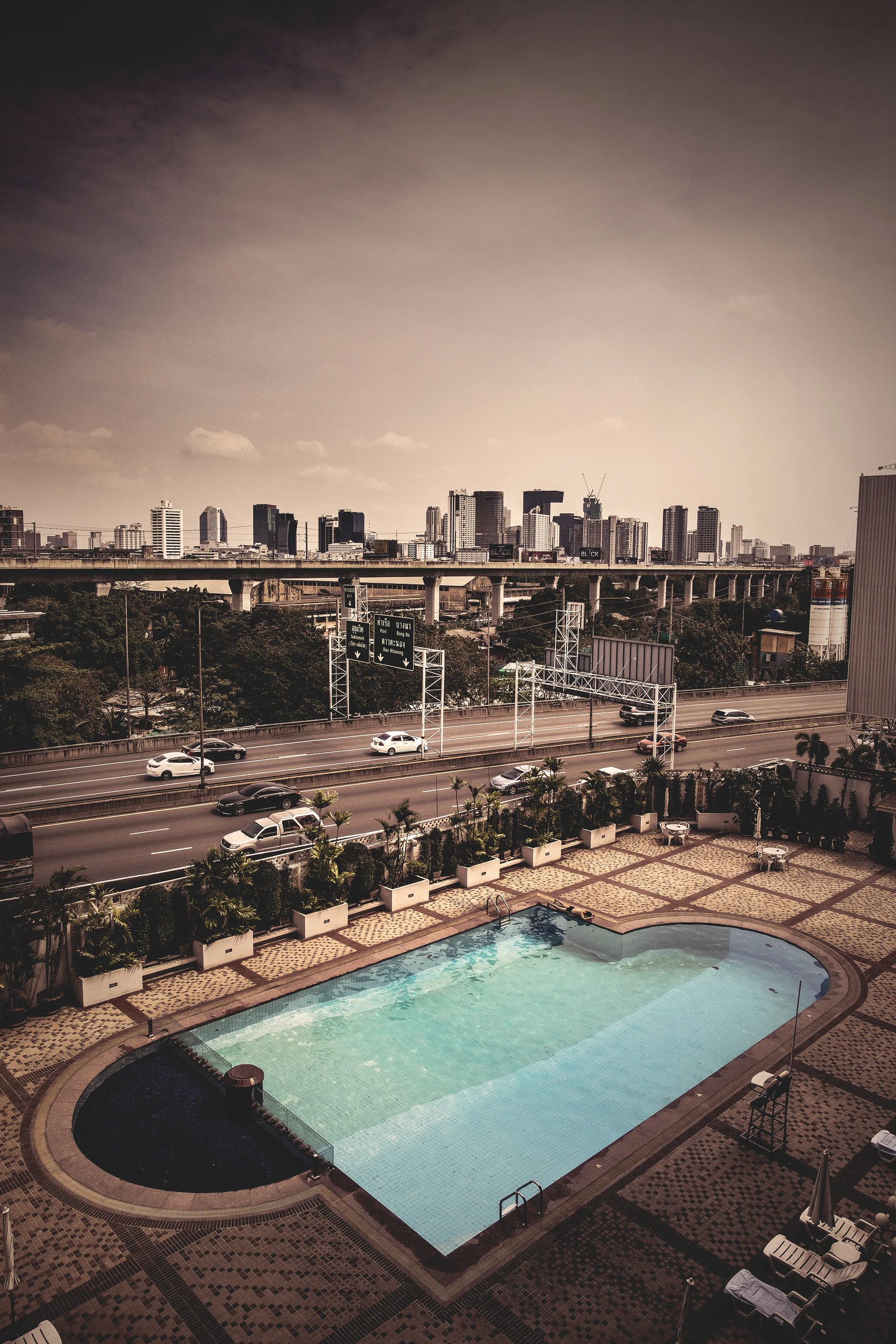 Poolview