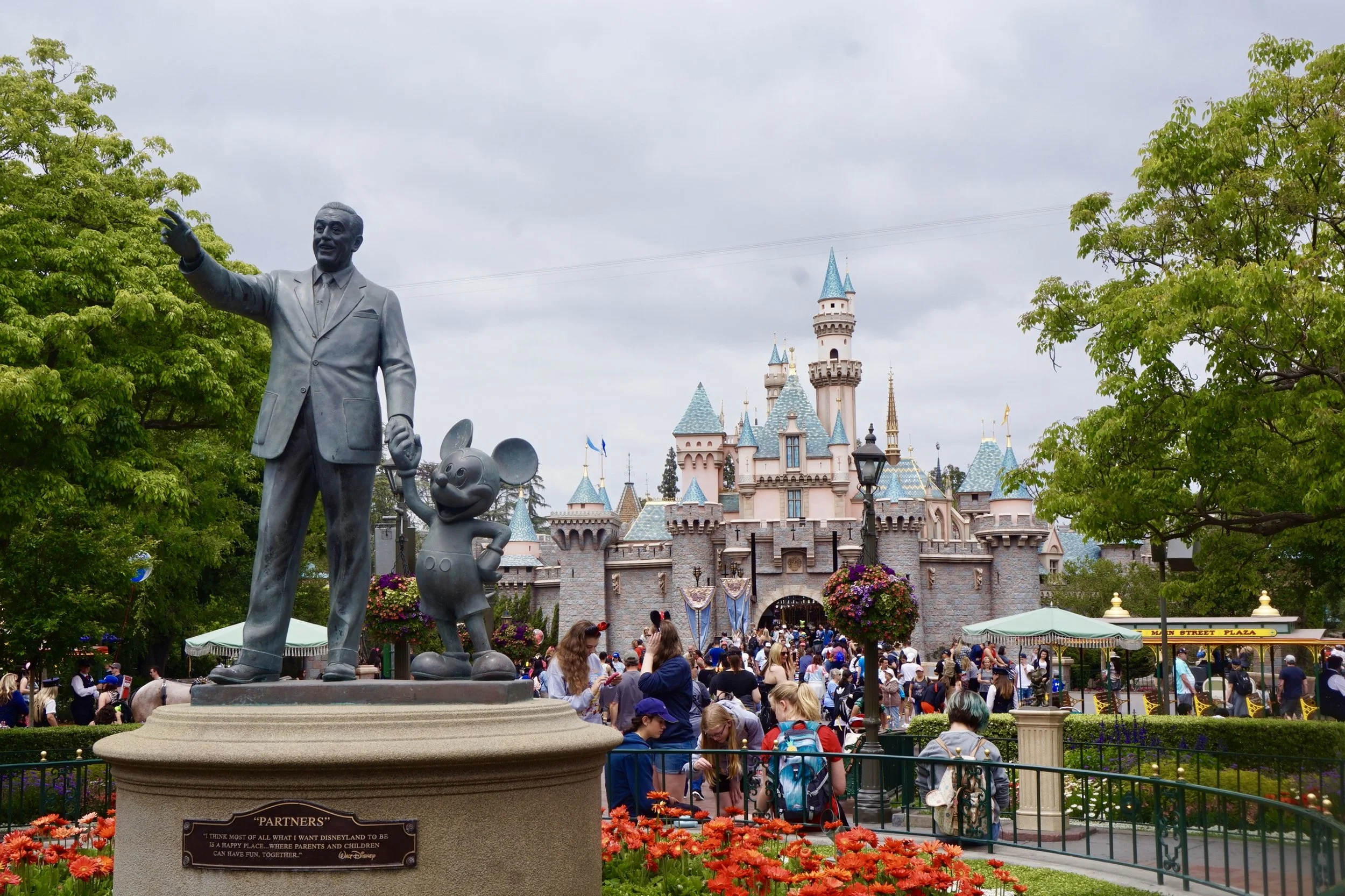 Disneyland | Is it Better than Magic Kingdom?