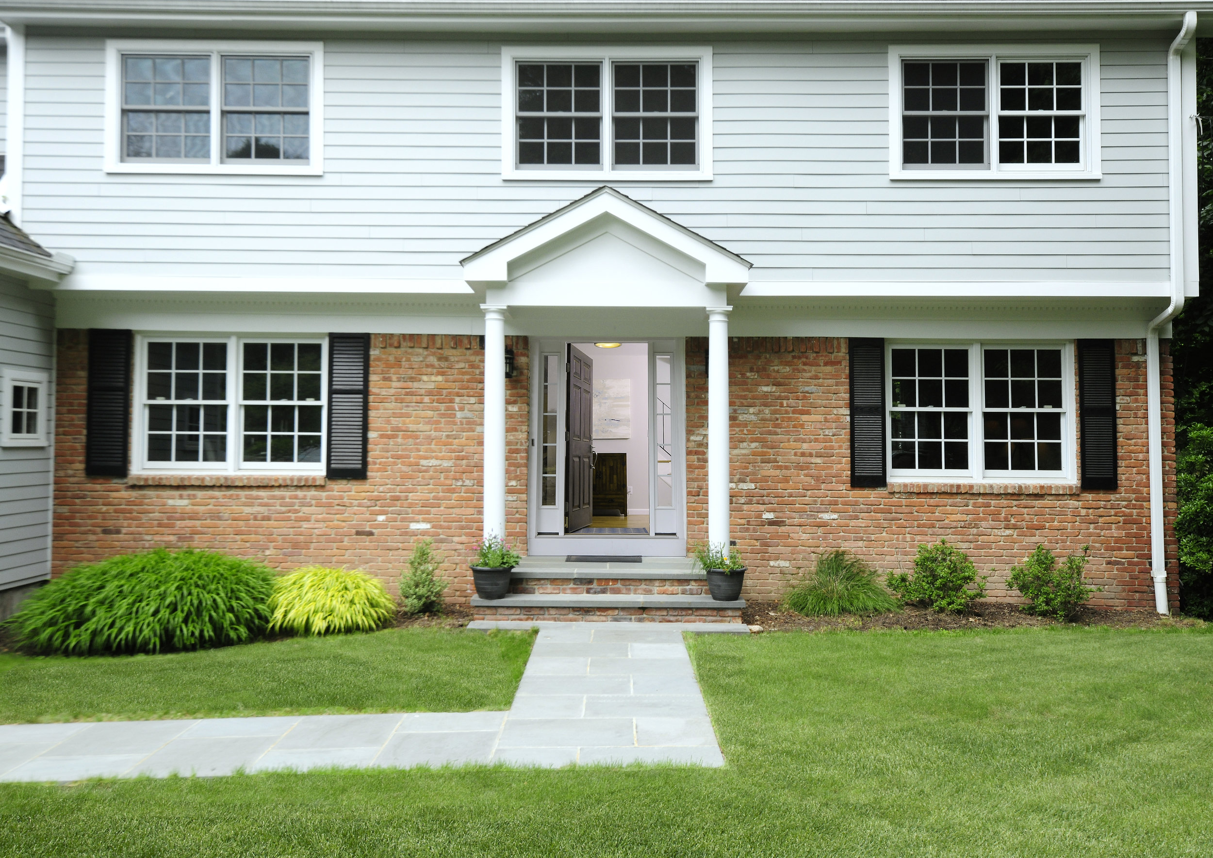 Front1.jpg