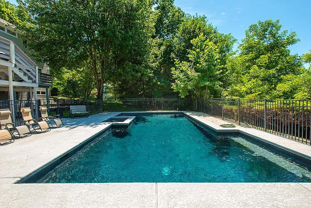 30 MEADOW VIEW DRIVE — Judy Michaelis Group site