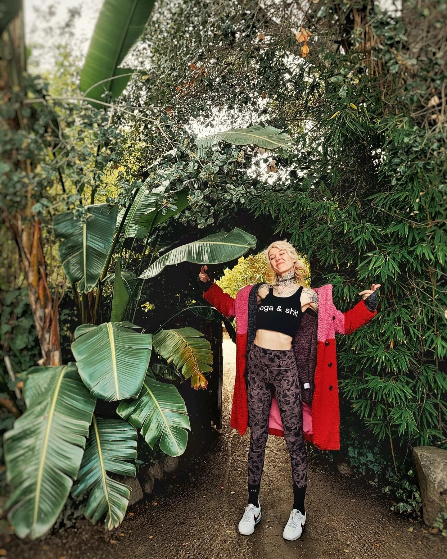 💅NEW MIX💅 Live from @persephoneunleashed 3.21.21 🥂 I played off the energy of a thousand orchids, lingerie, and the intoxicating aroma of women empowering women 👑 LINK IN BIO 💕🦄 Photo by @hemlockhousephoto 🌹