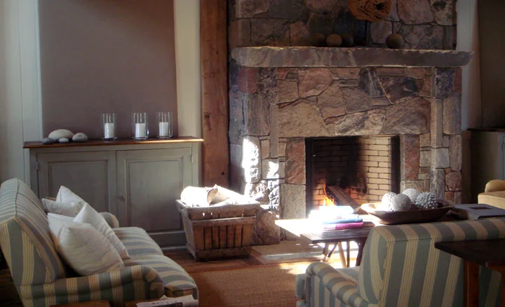  Architect: Hicks-Pettes Architects Inc.&nbsp; &nbsp; Michael Pettes: partner in charge, design partner&nbsp; Interior Design: Kantelberg + Co 