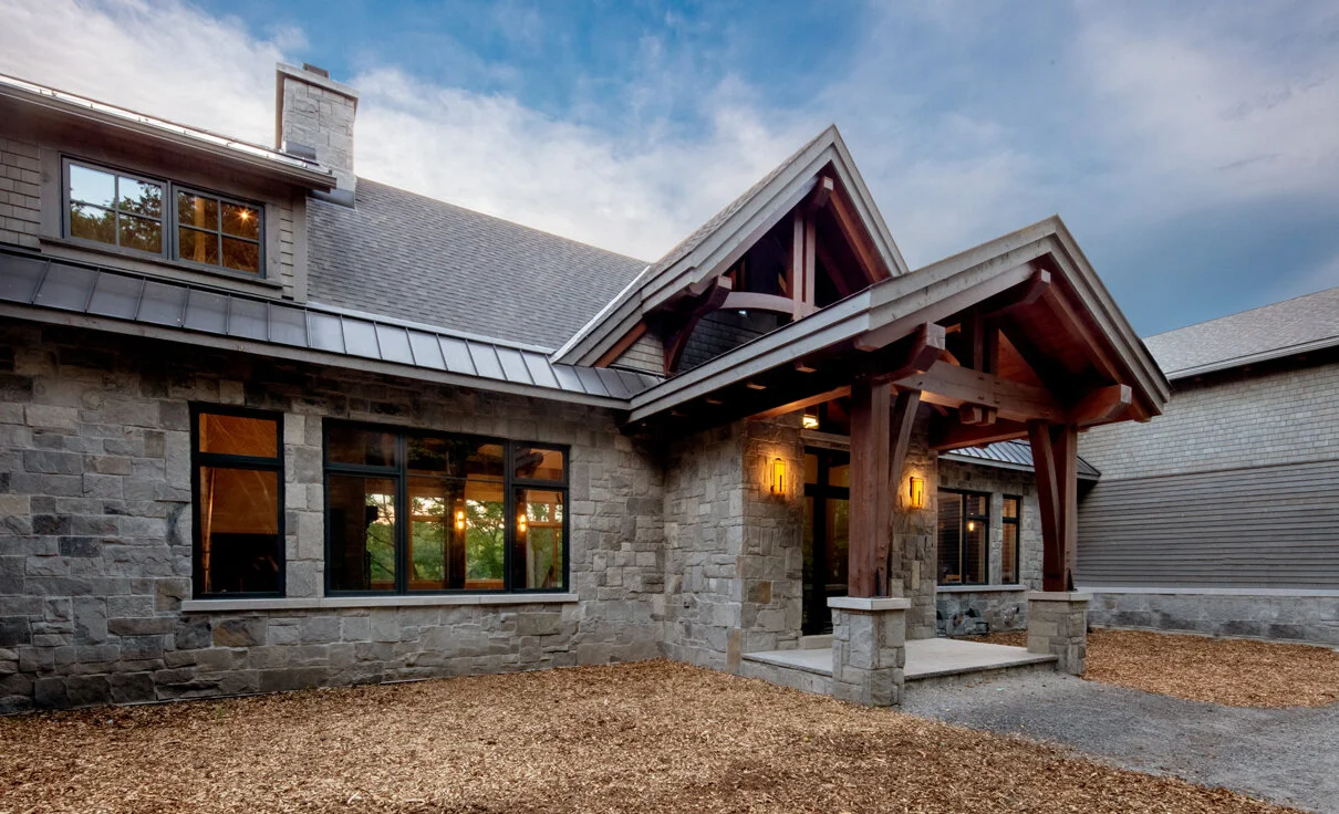 MP_Traditional_House25_BayofQuinte_1210x736_1.jpg
