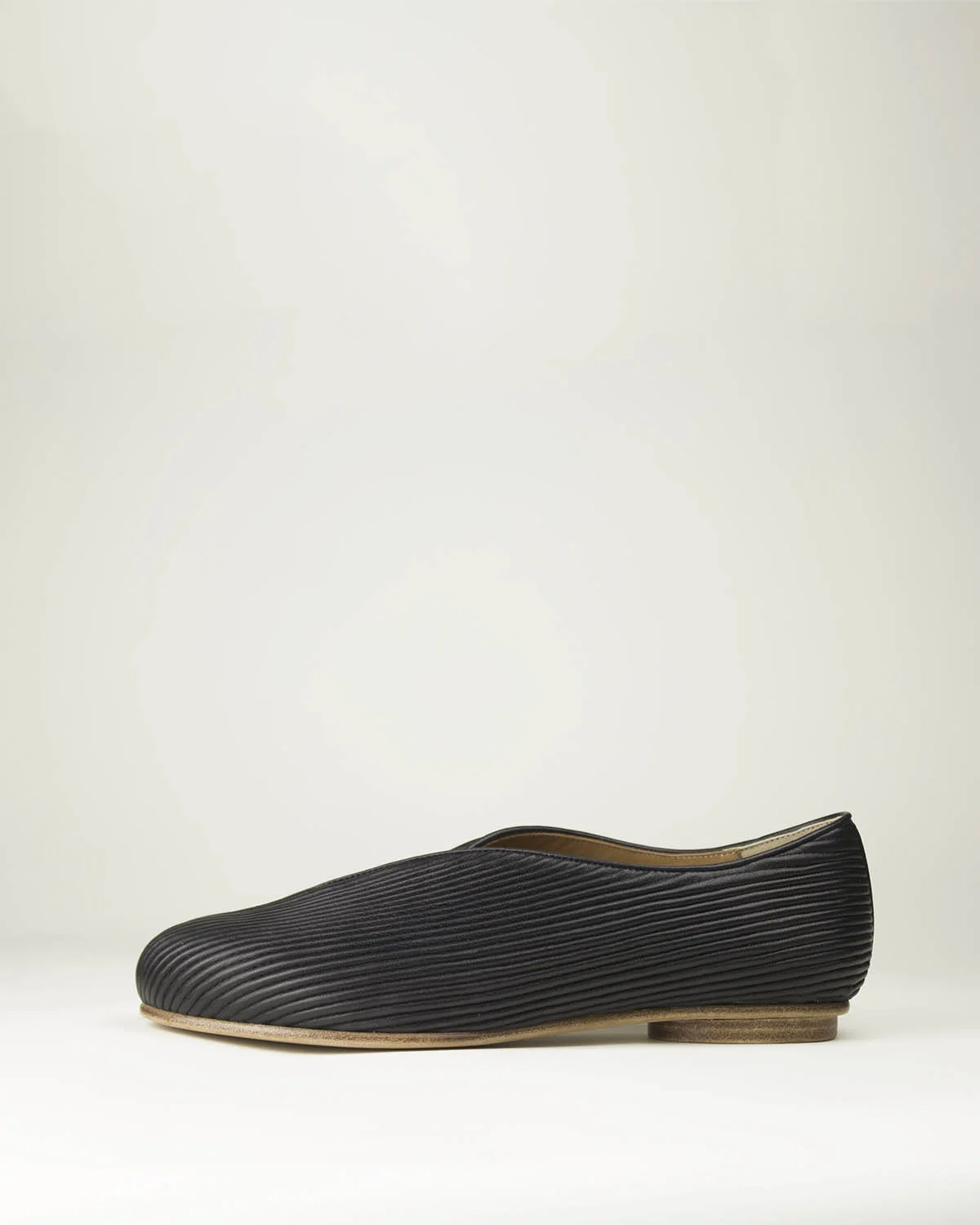 corie humble shoe design collection seoul korea portfolio slipper
