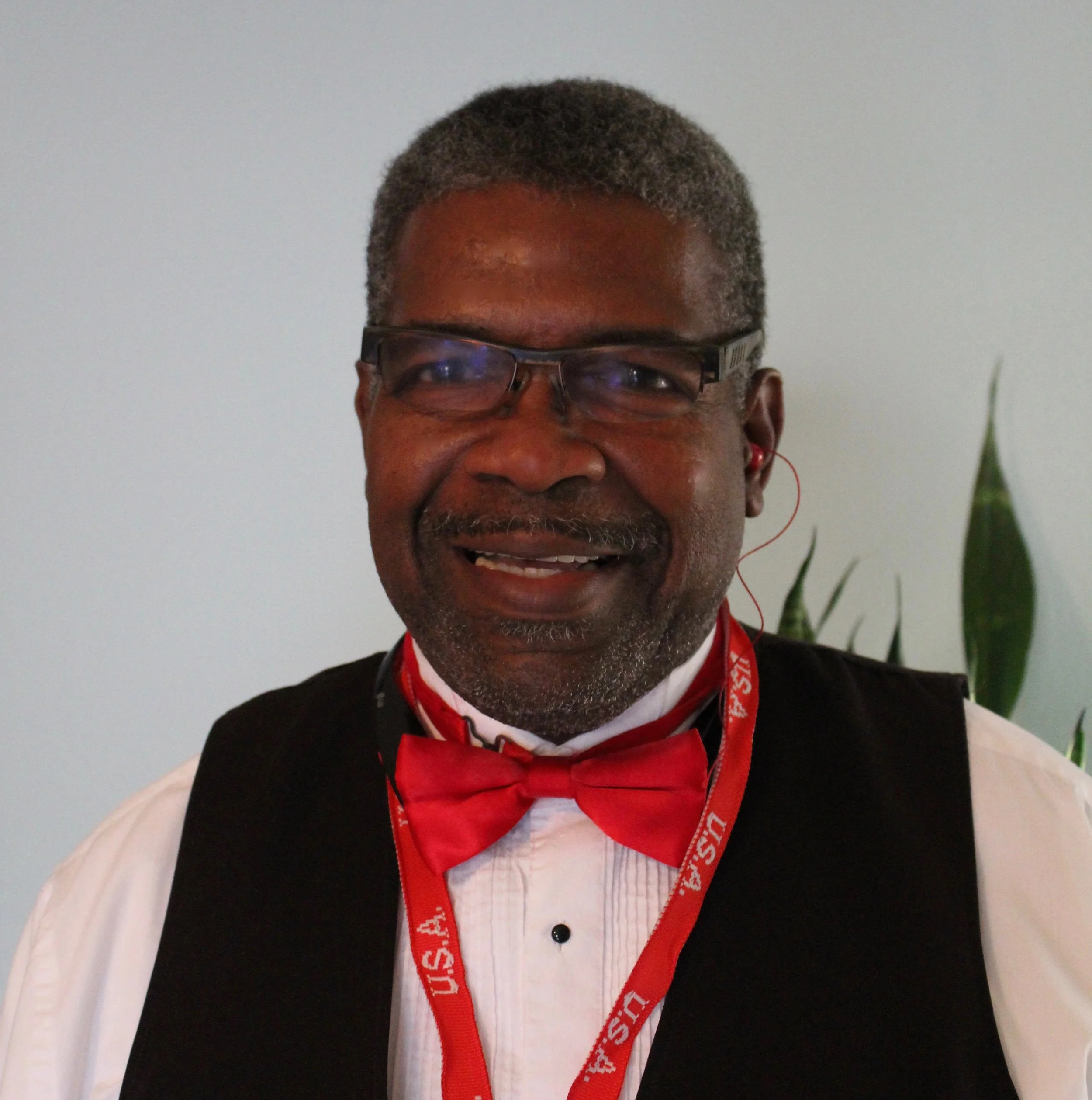 Lawrence : Chauffeur for All Points Limousine. Lawrence has 25 years Limousine experience Chauffeuring in the Tampa Bay area. Lawrence born and raised in the Tampa Bay area and knows all of the best places in the area for your special limo event. He's a Military Veteran from the United States Air Force his favorite hobby is fishing and loves to cook his fish in his special recipe with corn meal batter...!!! yummy