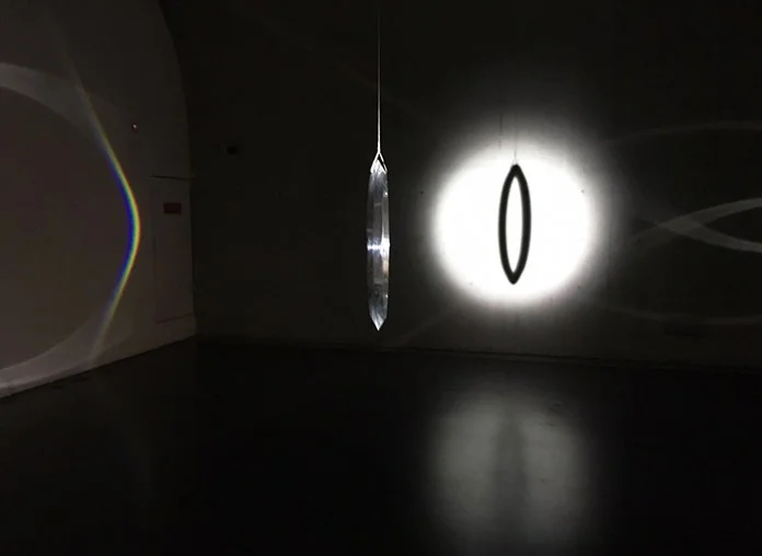 “ Round Rainbow, ” “ Nothingness is Not Nothing at All ”, Long Museum, Shanghai, 2016. Foto af Maria Grzywacz.