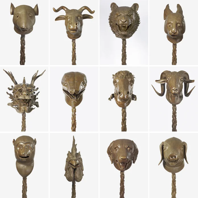 De tolv bronzeskulpturer, der hver repræsenterer et af de kinesiske stjernetegn, i værket Zodiac Heads.