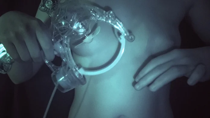 宋琨/ Song Kun, Body, 2015, Video.