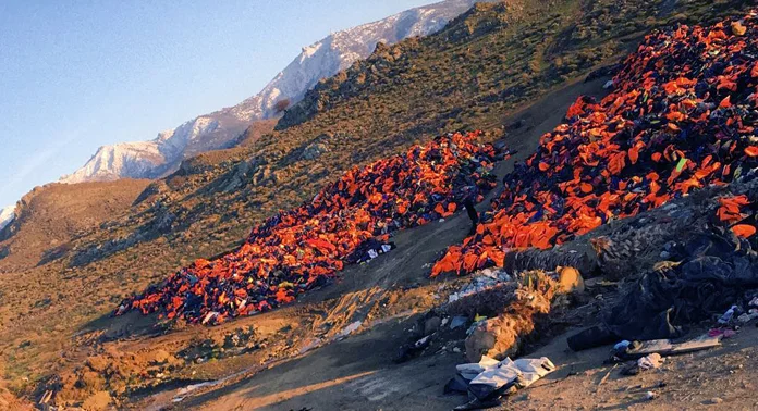 Fotos fra Ai Weiwei’s Instagram @Aiww og Facebooksiden “Ai Weiwei Camps”.