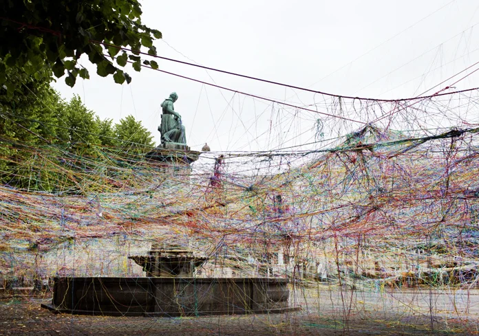Karoline H. Larsen “Collective Strings/Jungle of Strings” | Metropolis, 2015 | Fotos: Agnete Schlichtkrull & Karoline H. Larsen