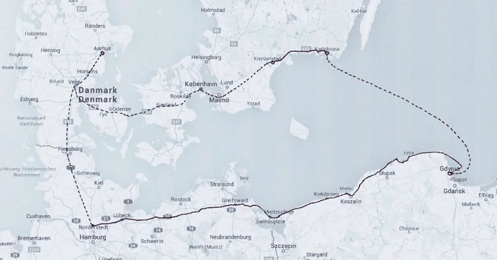 Kort over vores rute. Den almindelige linje viser cykelruten og den stiplede er der hvor vi er rejst med tog eller færge.