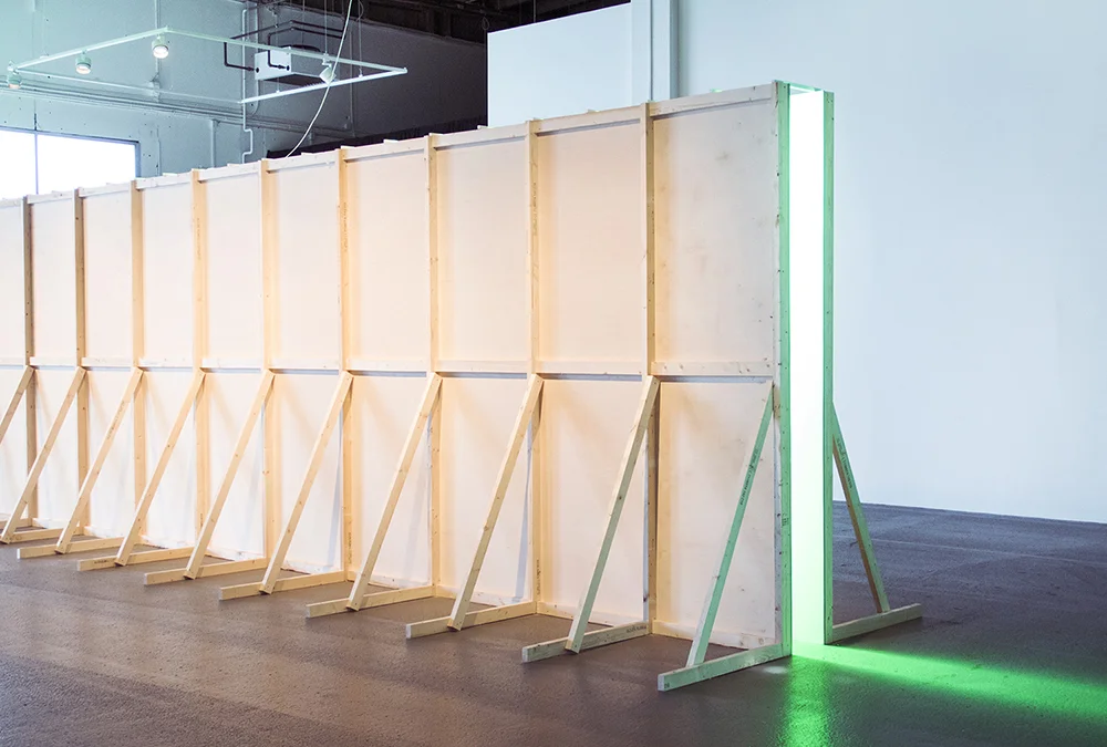 Bruce Nauman, The Green Corridor | Photos by Rikke Luna & Matias © I DO ART Agency.
