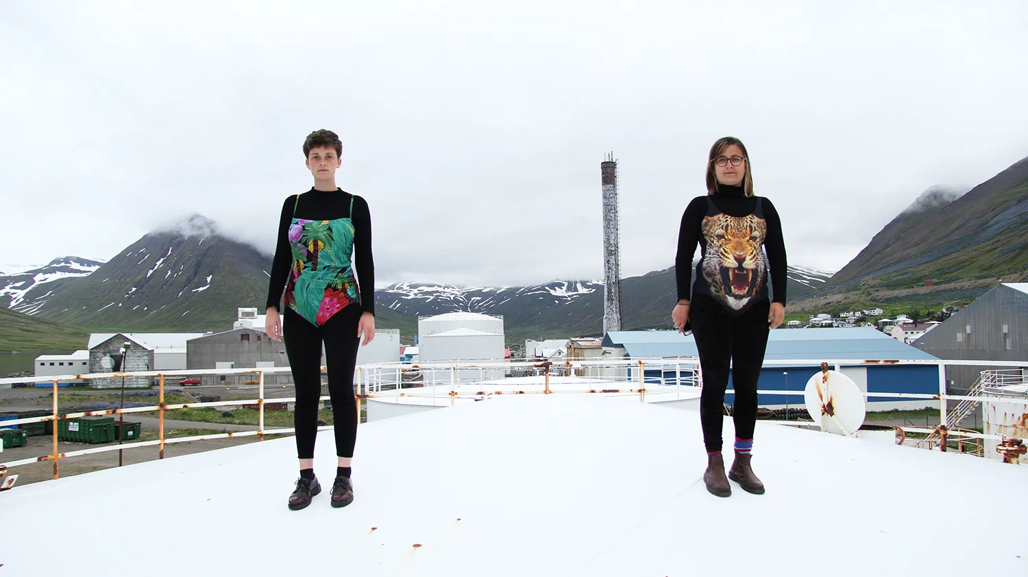 Siglolates (2016): En video med yoga-øvelser inspireret af Siglufjörður.