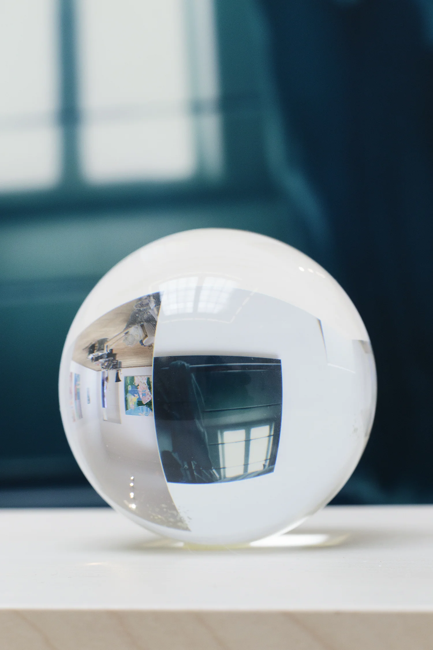 Veronica Riget "Preparations to leave the surface" | Foto: I DO ART Agency.