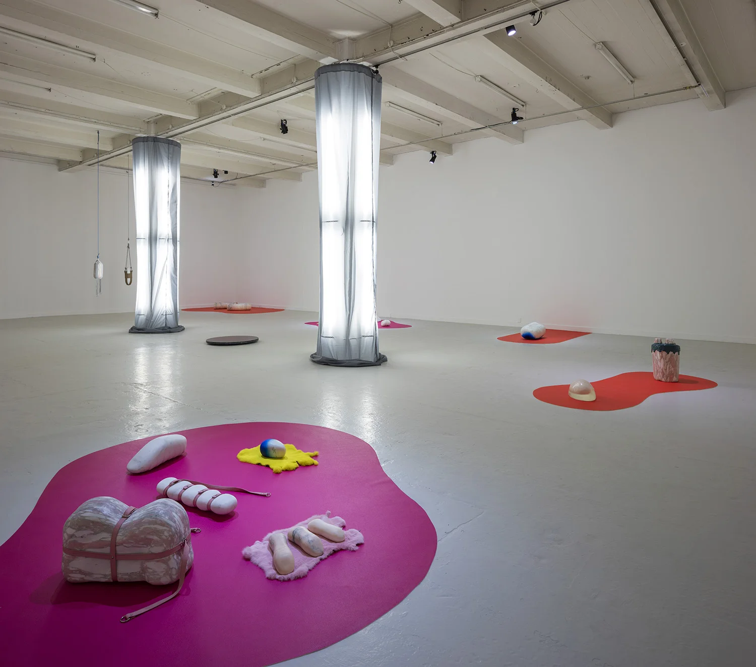 Lea Guldditte Hestelund, Consumed Future Spewed Up as Present (Overgaden, 2018). Foto: Anders Sune Berg.