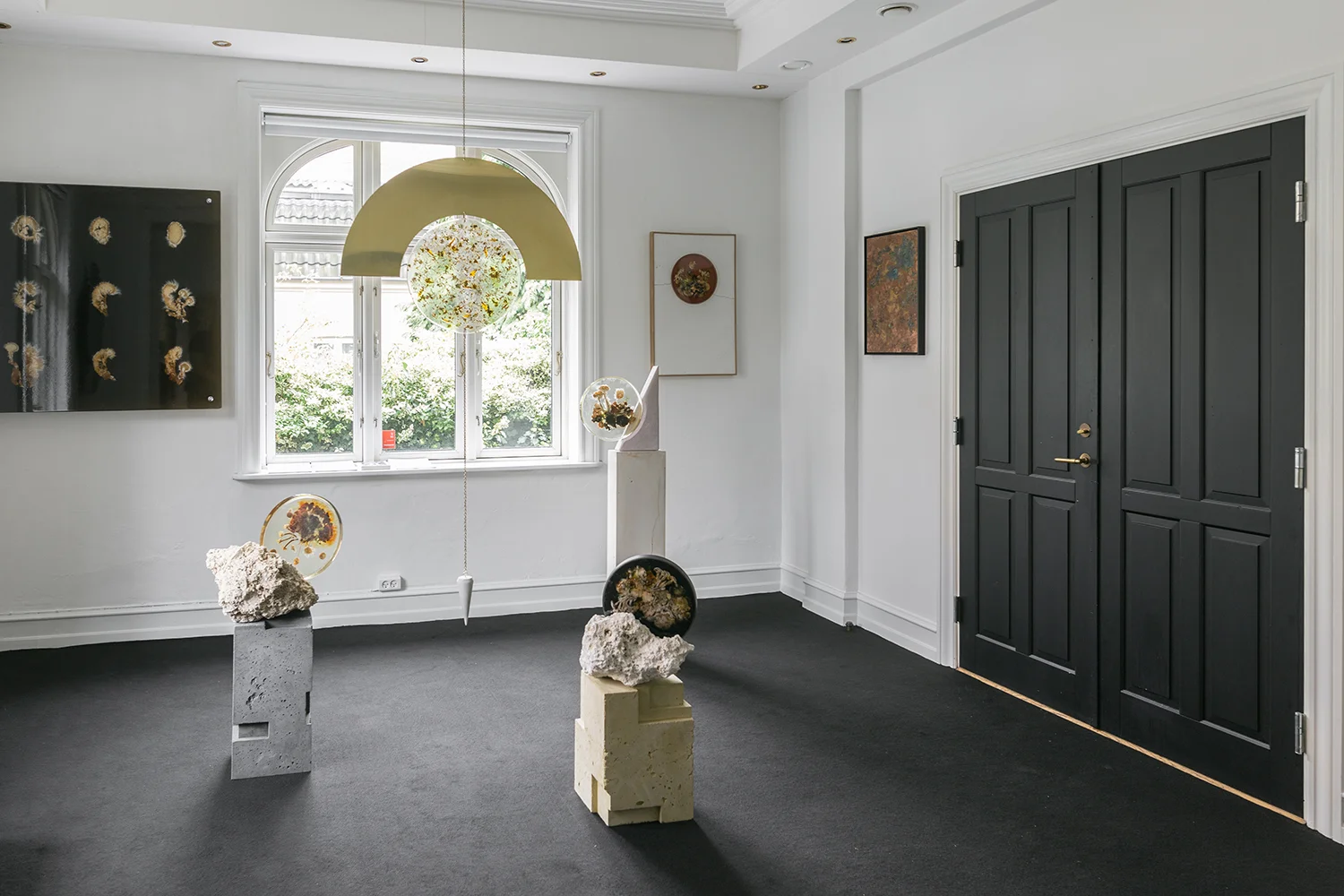 Studio ThinkingHand “Amongst Ruins“ (installation view).