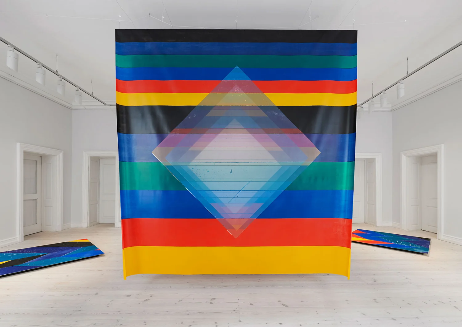 Ingrid Kæseler “Extract,” 2019 (akryl på gaze og aluminium). Foto: Torben Petersen.