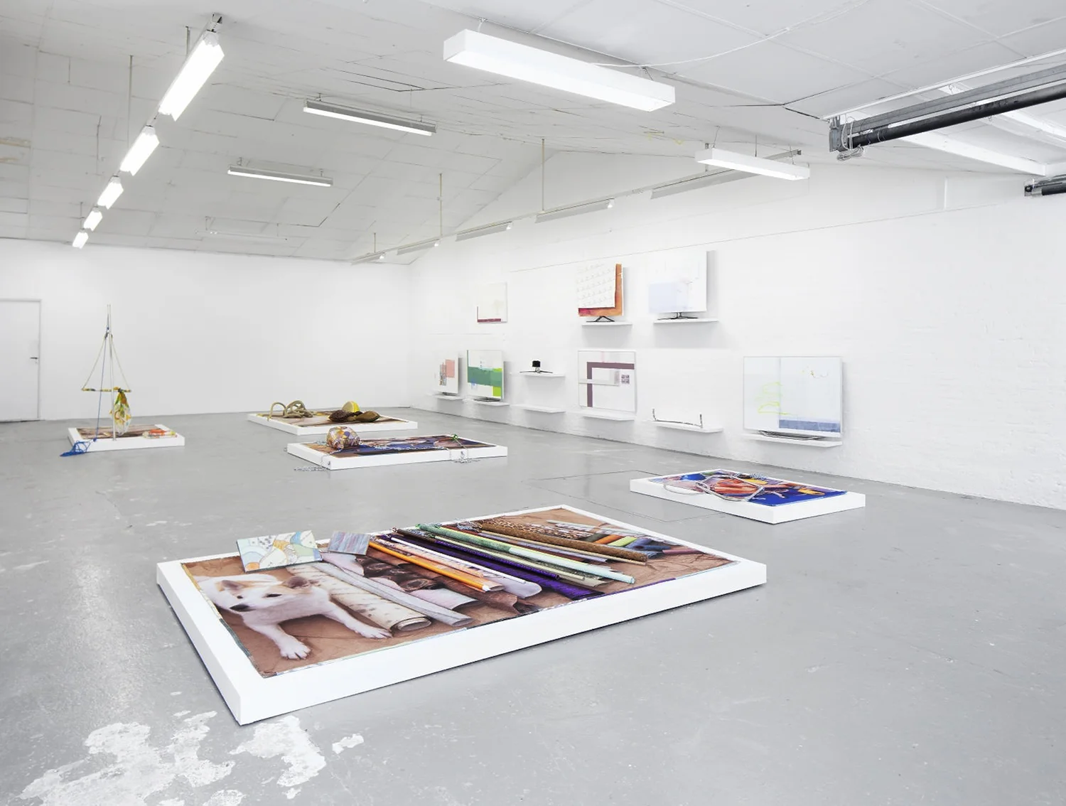 Maiken Bent & Torben Ribe “Lagersalg“ (installation view). Foto: Morten K Jacobsen.