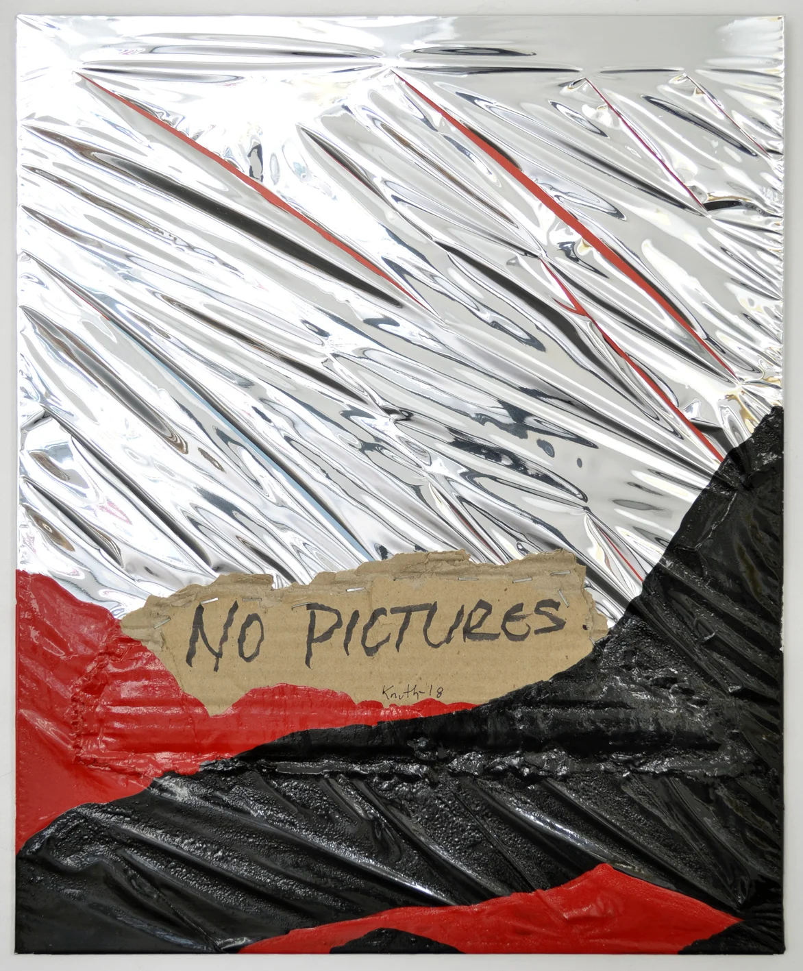John Knuth âHomeless,â 2019 (homeless sign, mirrored Mylar and acrylic on board, 76 x 61 cm).