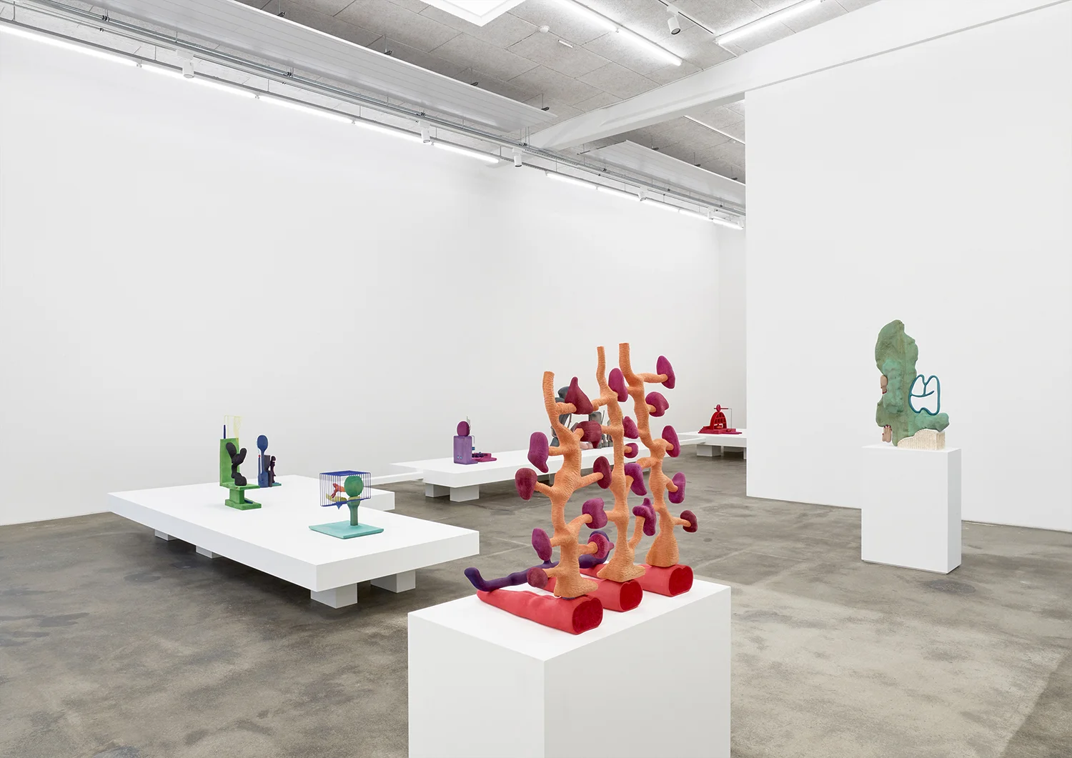 Matthew Ronay “Polypastoraline” (installation view).