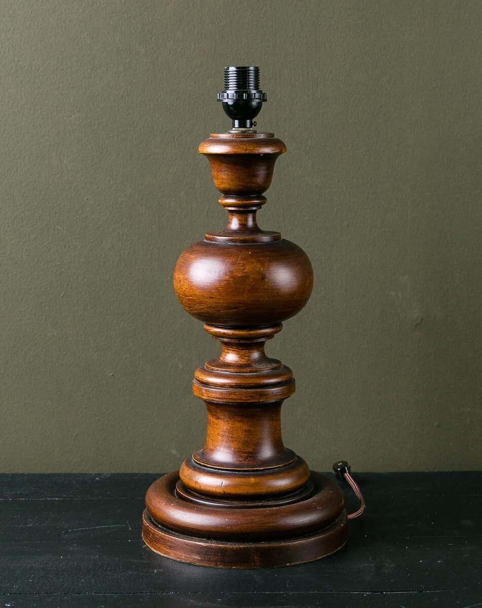 Carved Wood Table Lamp of Simple, Classic Colonial Style