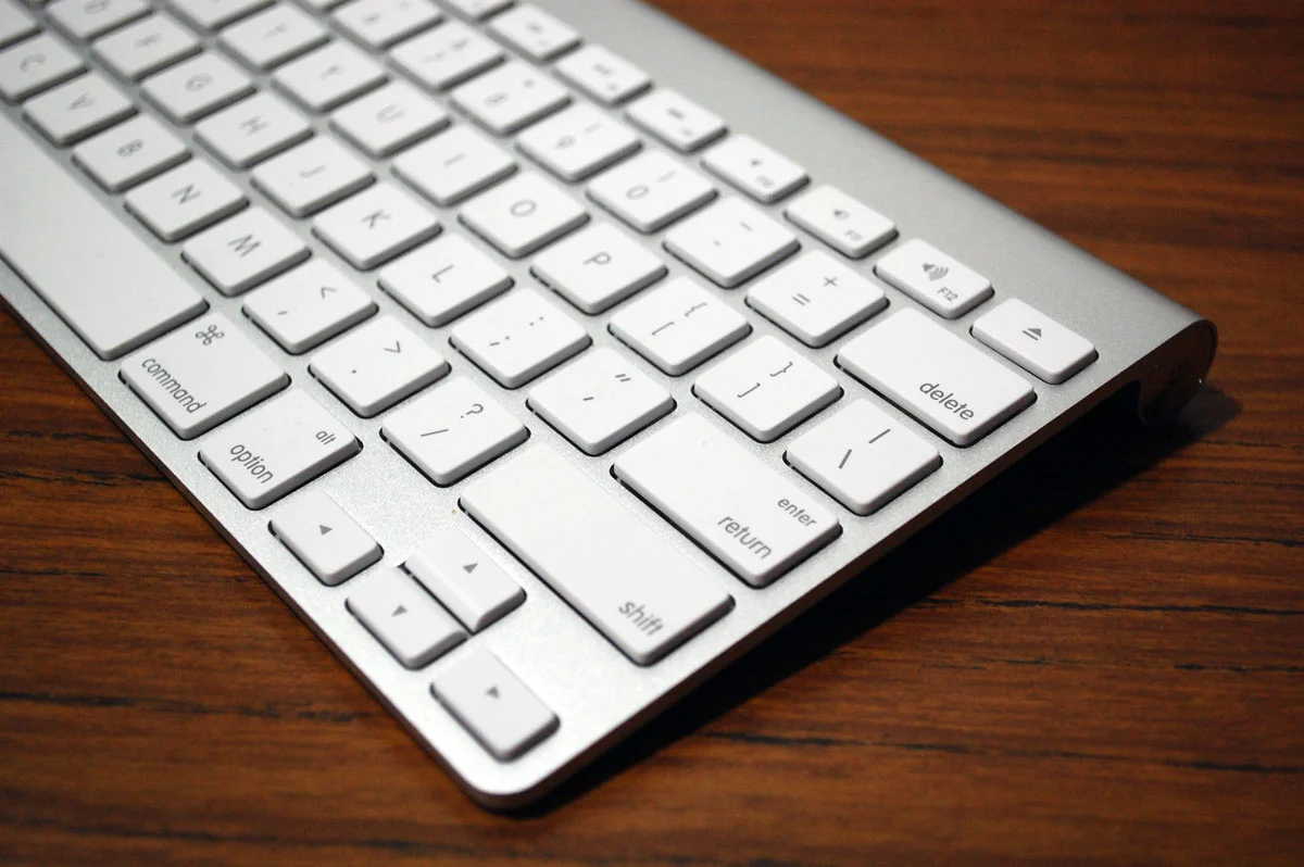 apple-keyboard-1.jpg