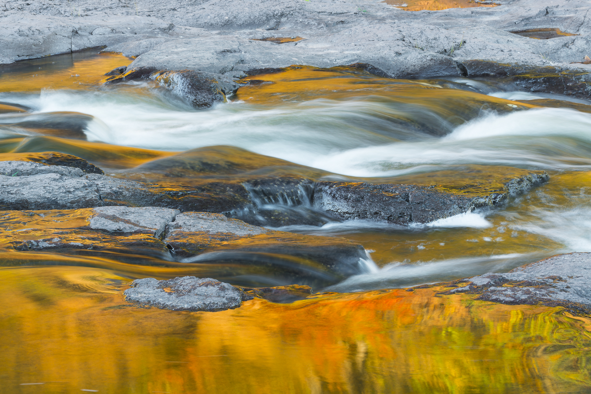 Autumn reflections in the Gooseberry River