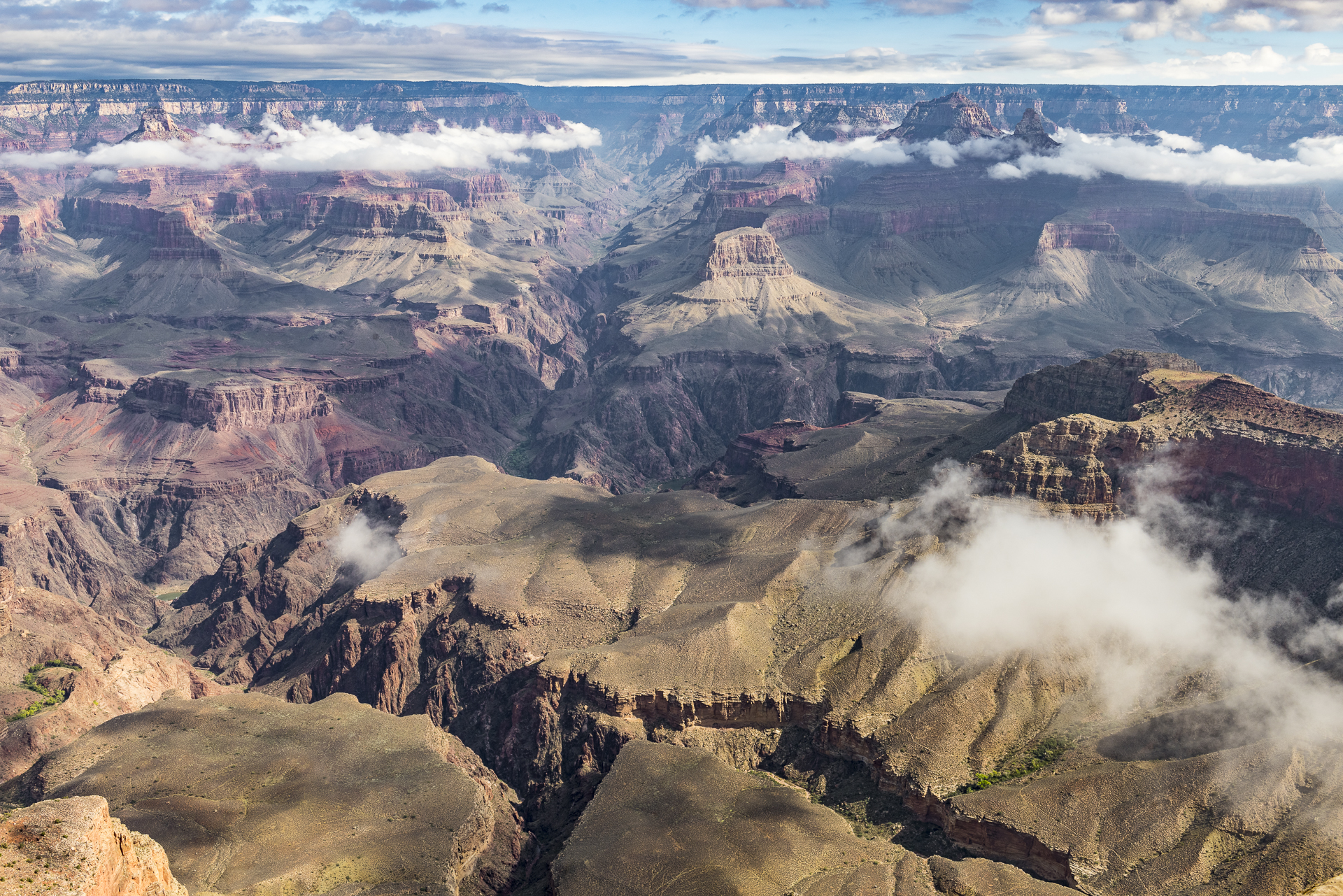 Grand Canyon NP, AZ: morning clouds from Yavapai Point