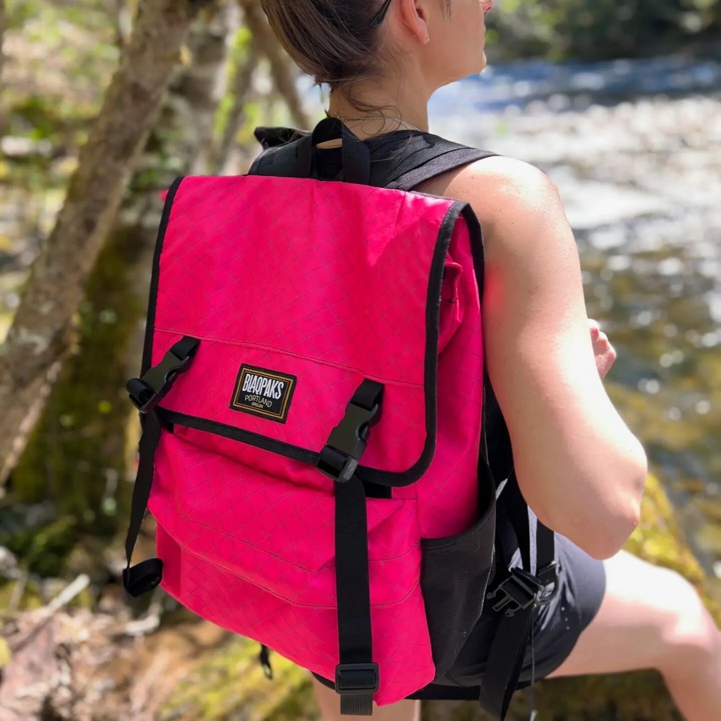 This is shaping up to be a great weekend to get out into nature. Grab the essentials, throw them in your BlaqPak, and get out there!
.
#blaqpaks #handmadeinportland #guaranteedforlife #hikingbag #natureaddict #waterproofbag #backpacks #messengerbags 