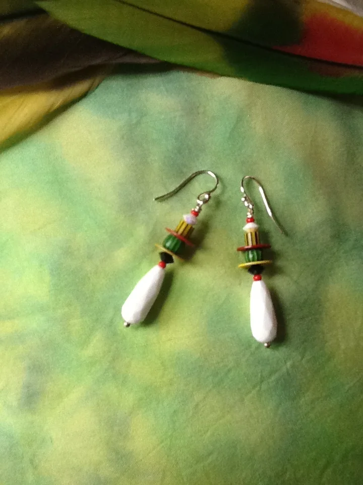 Vint African BeadsSwarovski.JPG