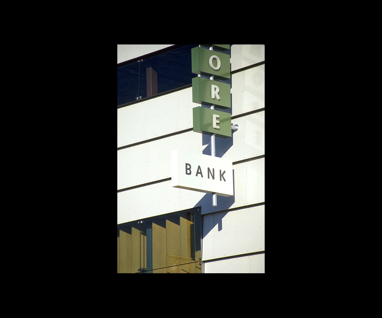 blade sign_2_web.jpg