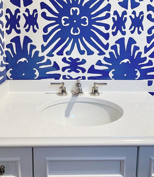 We love a good powder bath wallcovering, especially this one 😍 #JBBDesign
.
.
.
.
#interiordesignstudio #designstudio #carmeldesignstudio #carmeldesigner #interiordesigner #indyinteriordesigner #interiordesigns #powderbathdesign #powderbathwallcover