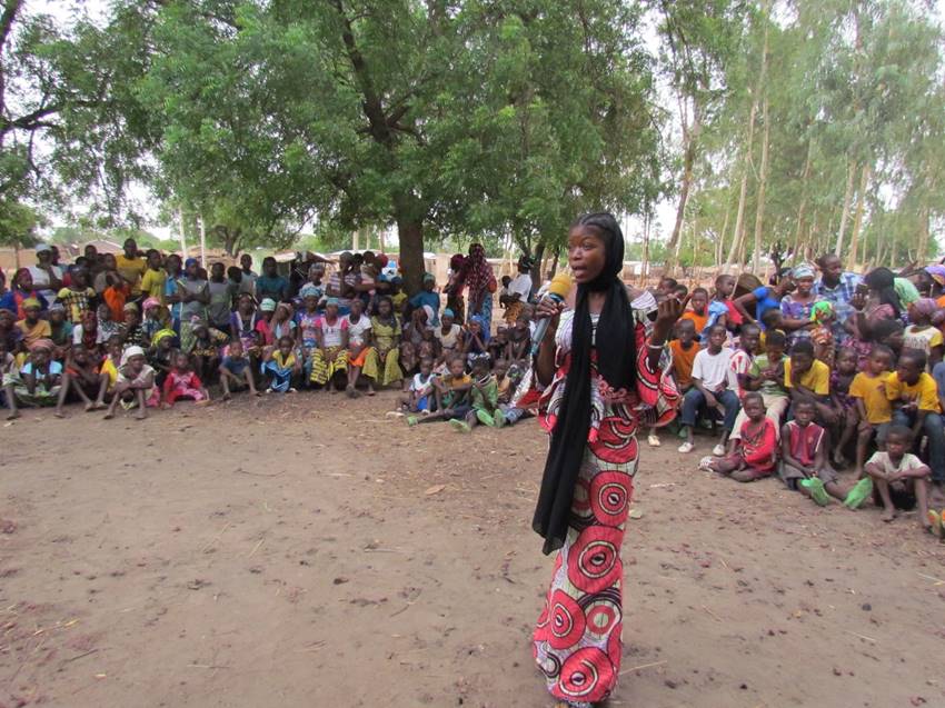 Mali Rising graduate Mariam addresses the crowd.