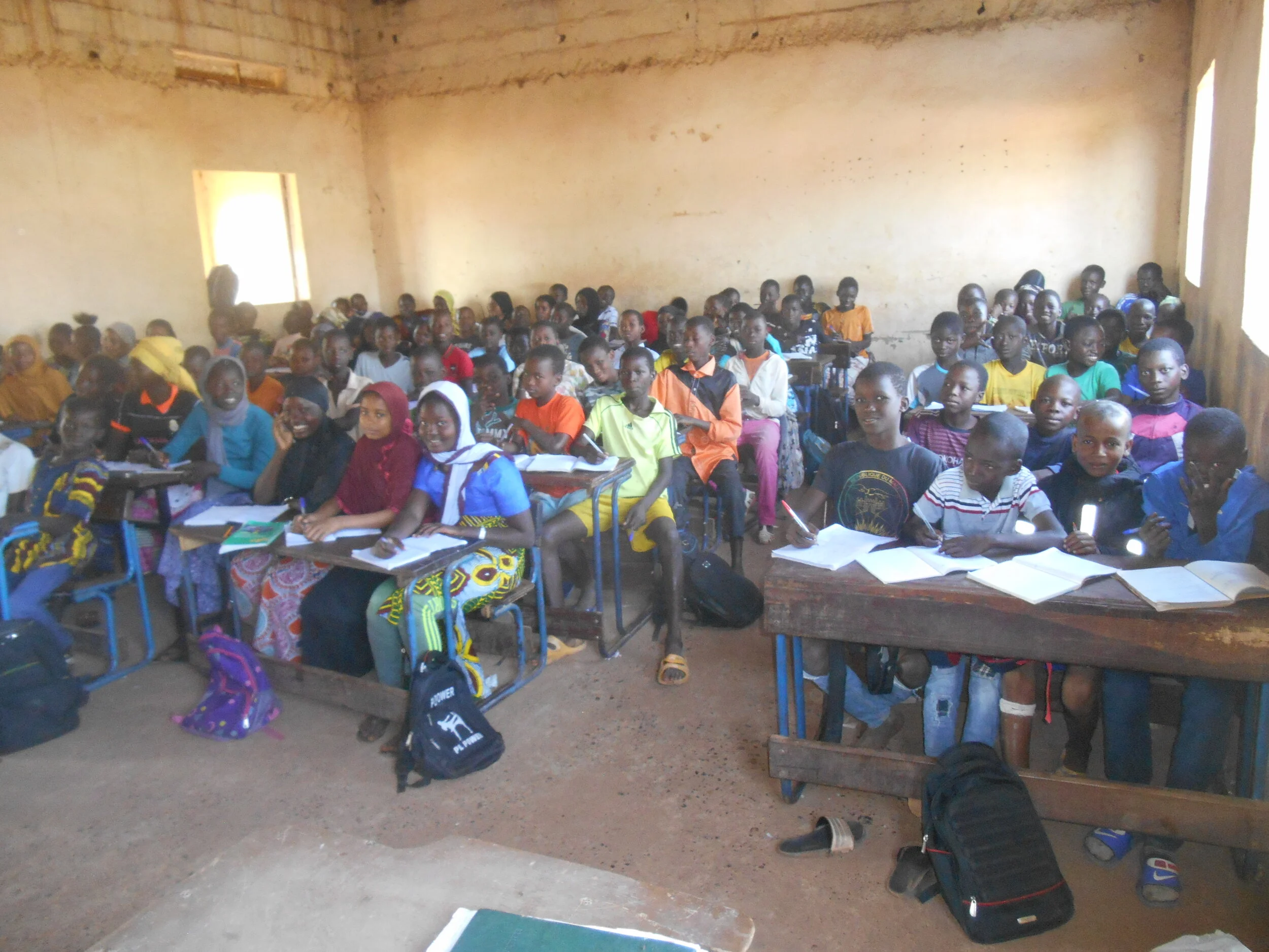 Classroom full of students.JPG