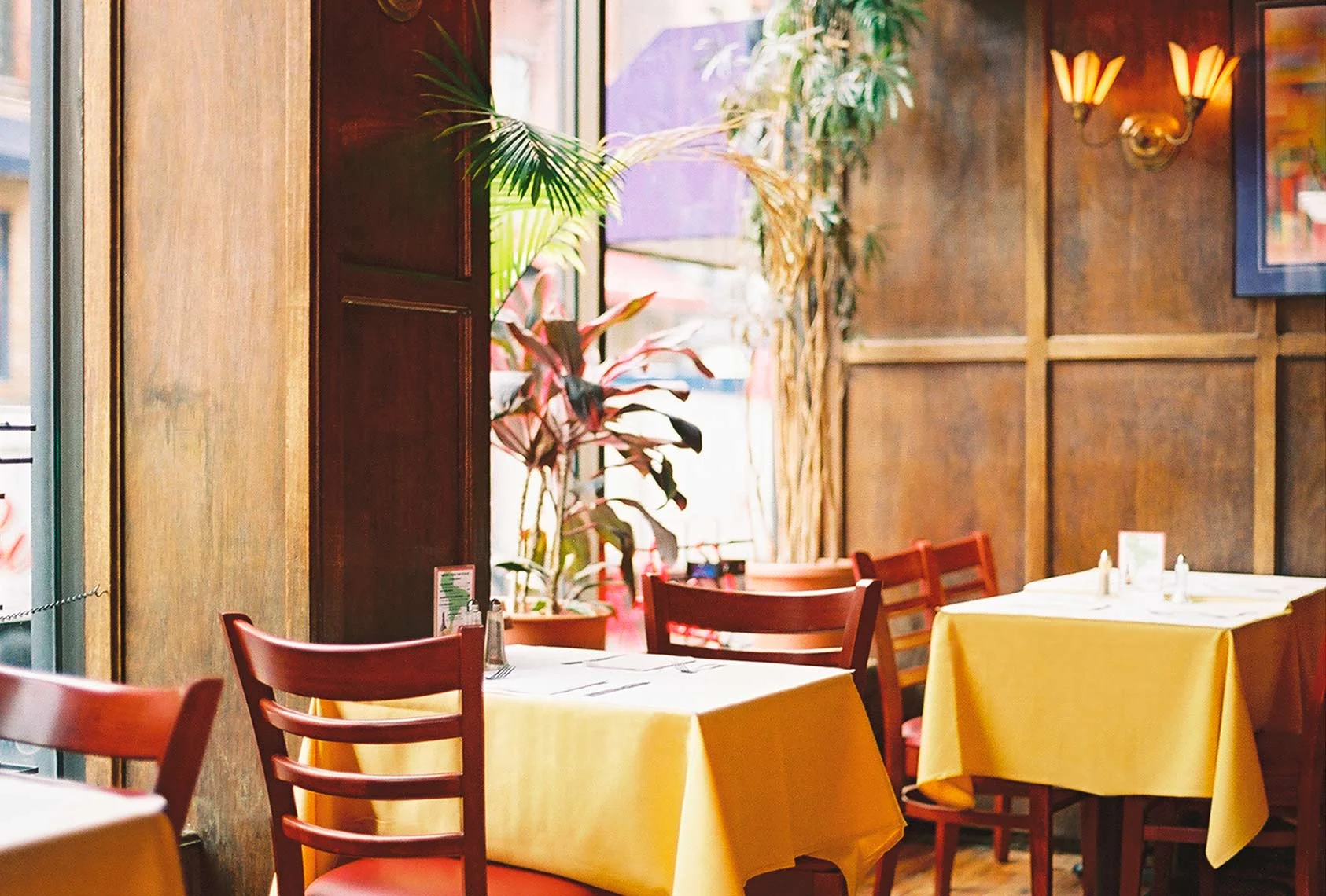 yellow-table-020.jpg