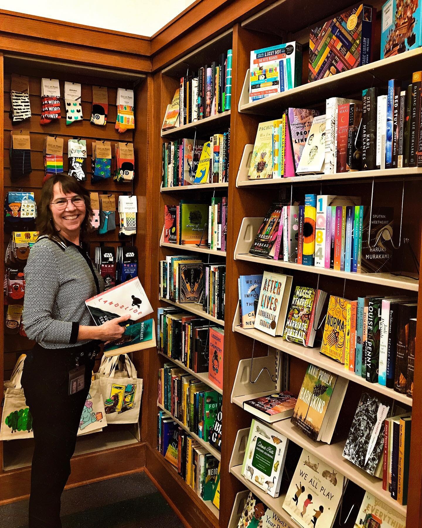 You know the used book selection is on point when the Director of Libraries can&rsquo;t resist buying a few. Thanks, Vailey! We couldn&rsquo;t be more pleased to support the outstanding @multnomahcountylibrary system.
#supportyourlibrary