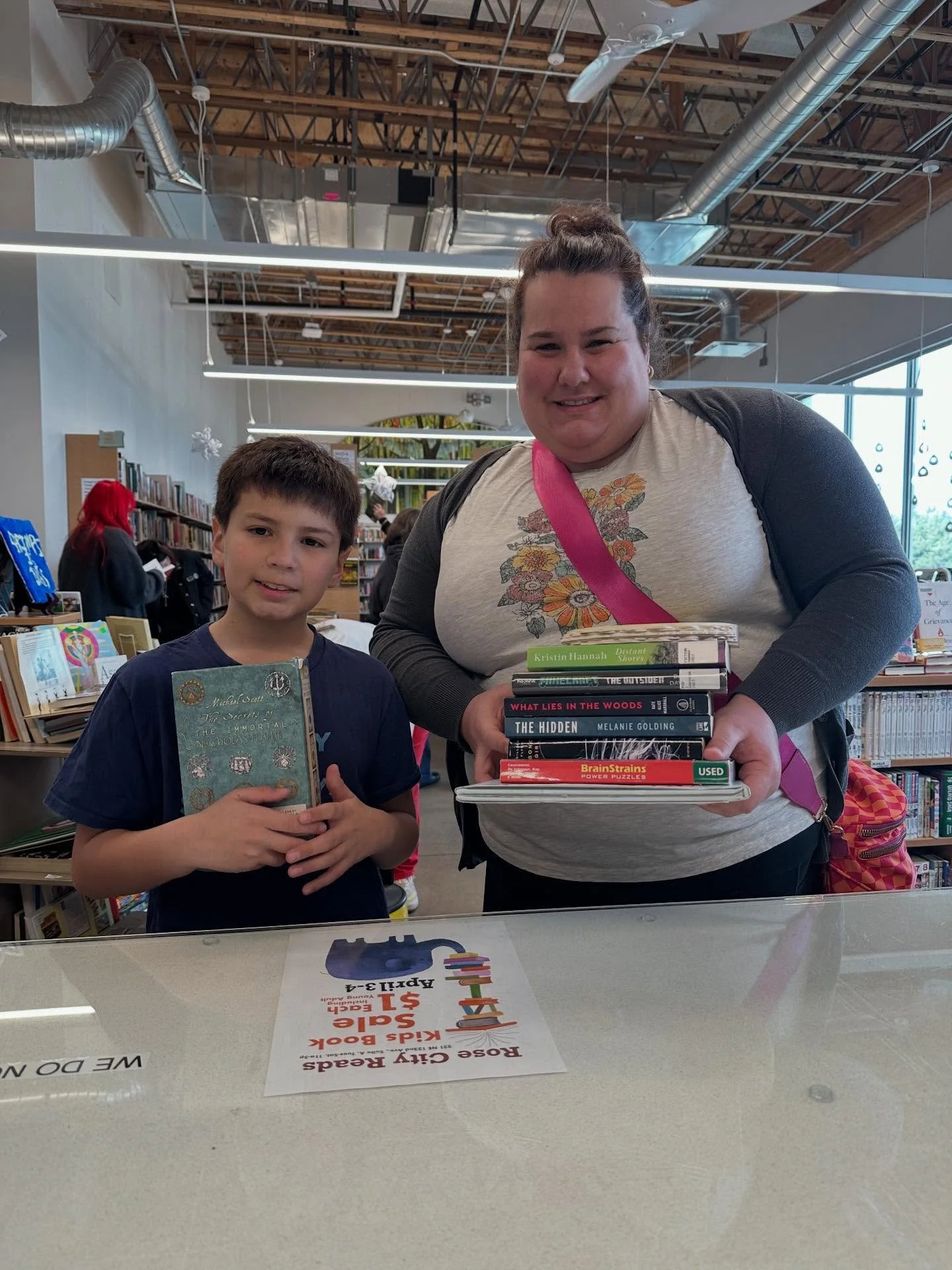 SHOW YOUR STACK SUNDAY: What are you hoping to find in our store this week?

  #showyourstacksunday #rosecityreads #portland #Portlandbookstore #pdx