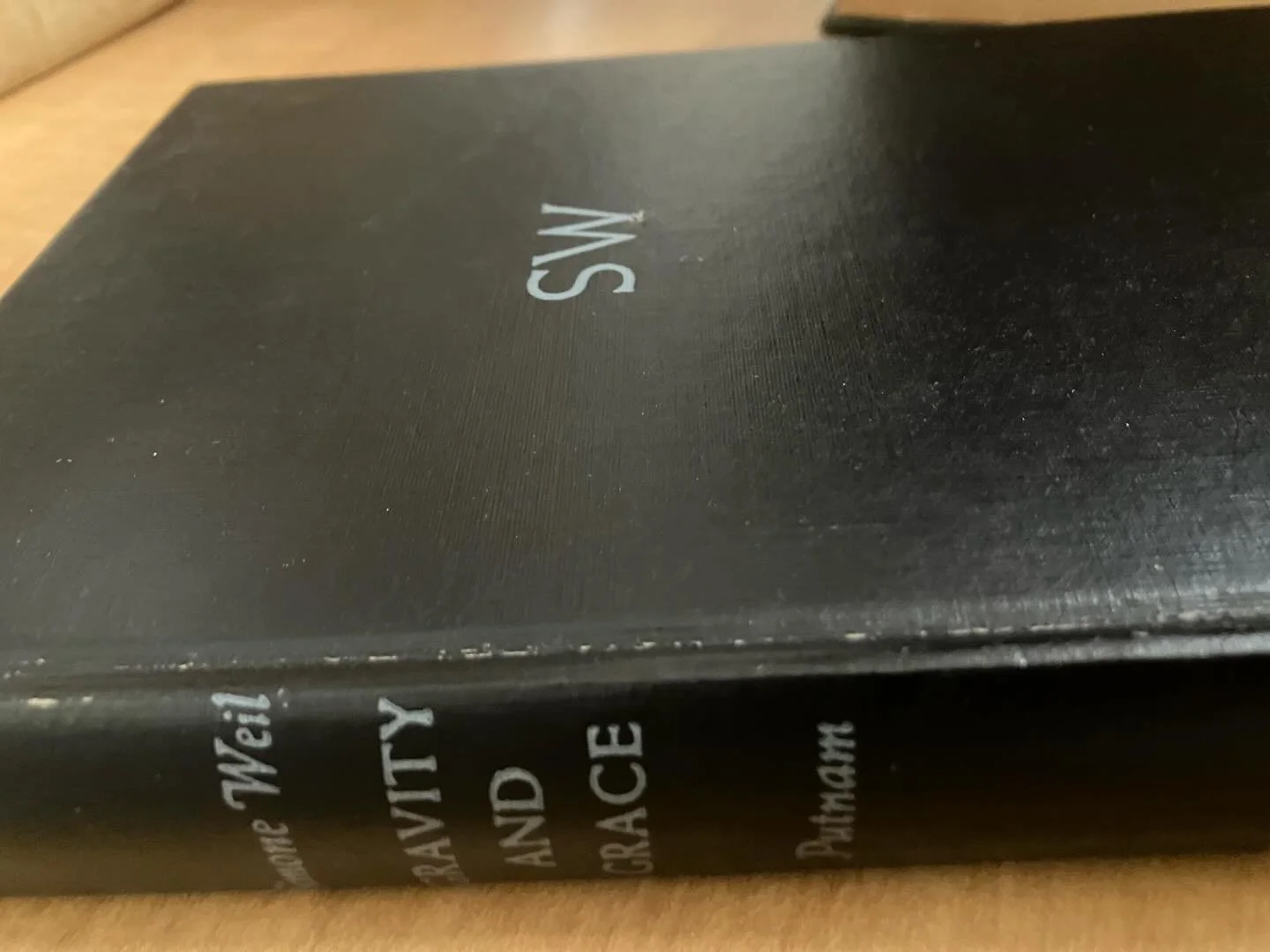COLLECTORS CORNER FEATURE OF THE WEEK: First US edition of Simone Weil&rsquo;s Gravity and Grace! Released in France in 1947 under the title La Pesanteur et la gr&acirc;ce, the American edition was released by Putnam in 1952 with an introduction by G