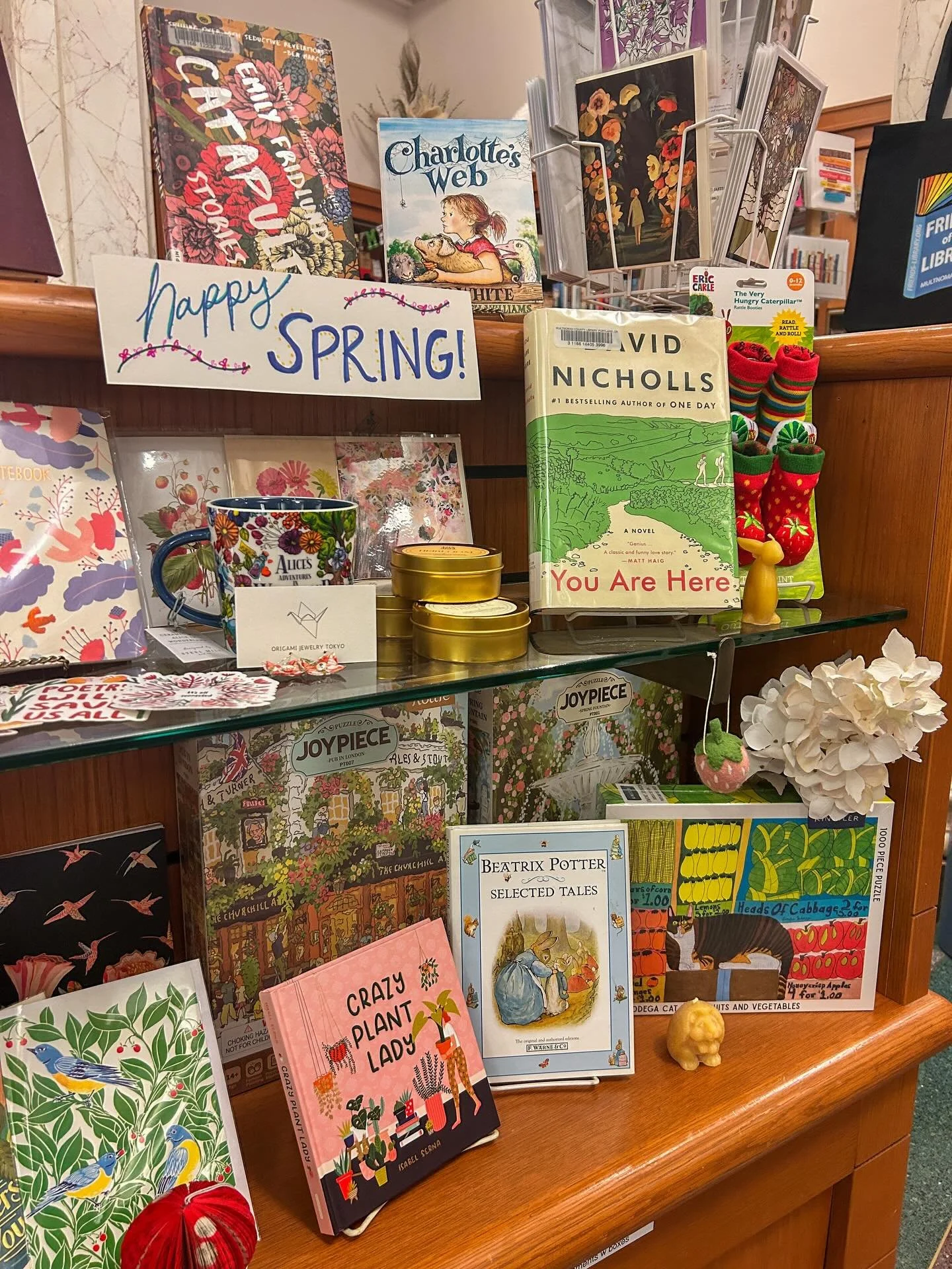 Spring has officially sprung! 🌸
Come browse our spring display and find your next great read or perfect gift 📚

#friendsofthelibrary #spring