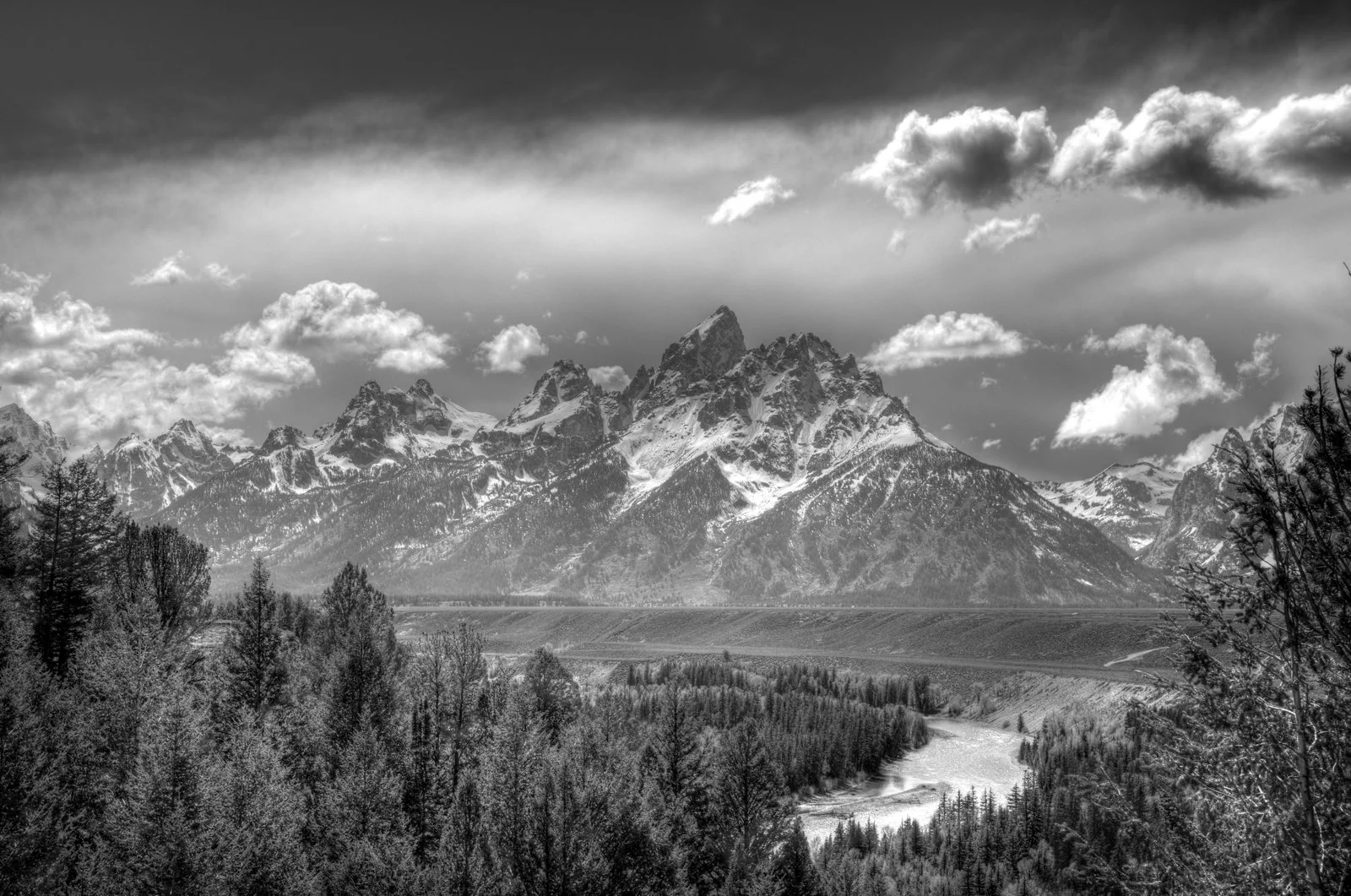 DSC_4524_5_6_7_8_tonemapped.jpg