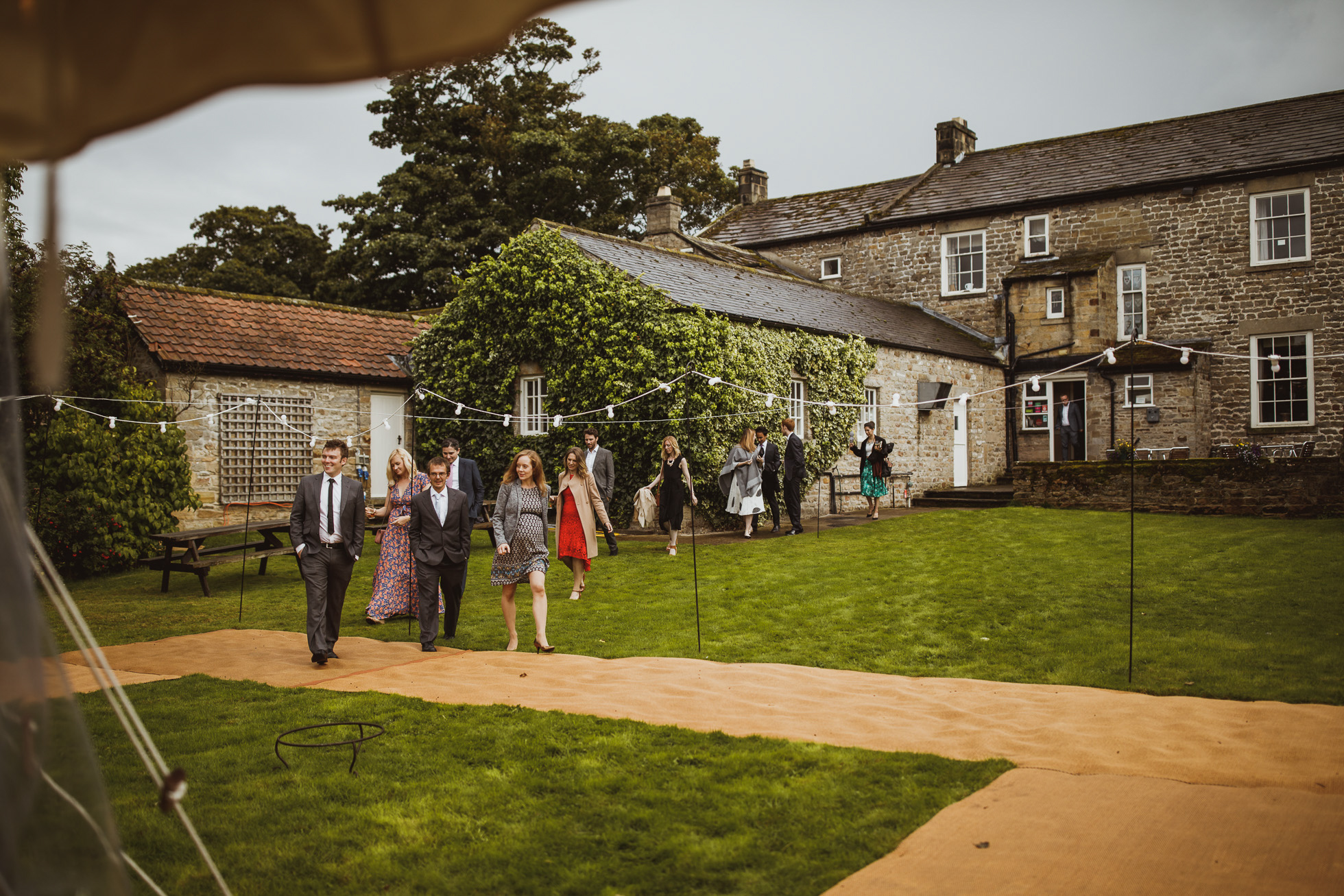 blue_lion_yorkshire_wedding_photographer-92.jpg