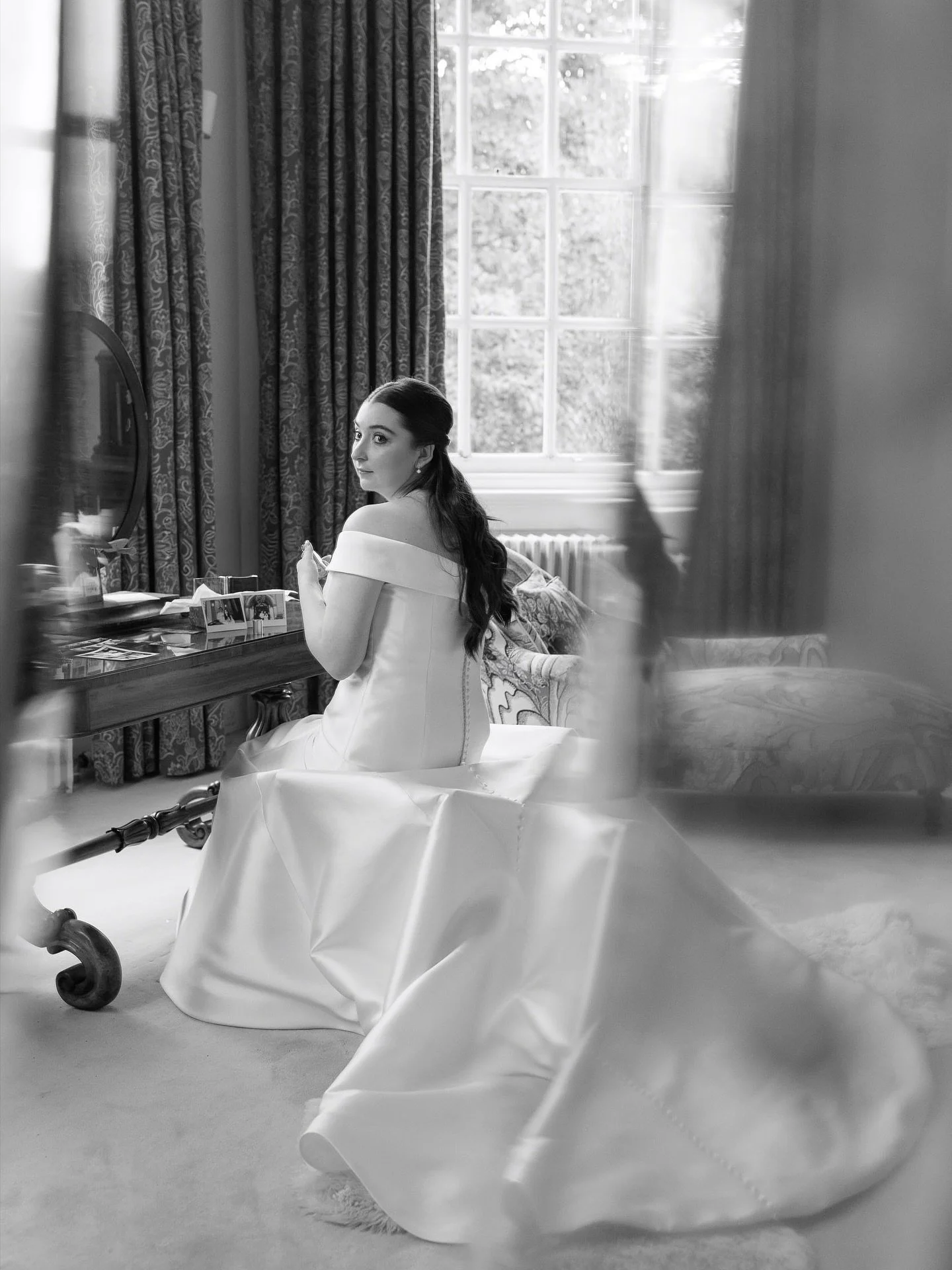 Very special times at Iscoyd Park, with Ellie &amp; Tom. 

Venue - @iscoydpark
Florals - @tableandstem
Celebrant - @juliekellingceremonies
Video - @_harveyfilms
MUA - @sarahdunnmua
Hair - @daniellebroughtonevanshair
Dress - @mariamodesbridal
Suits - 