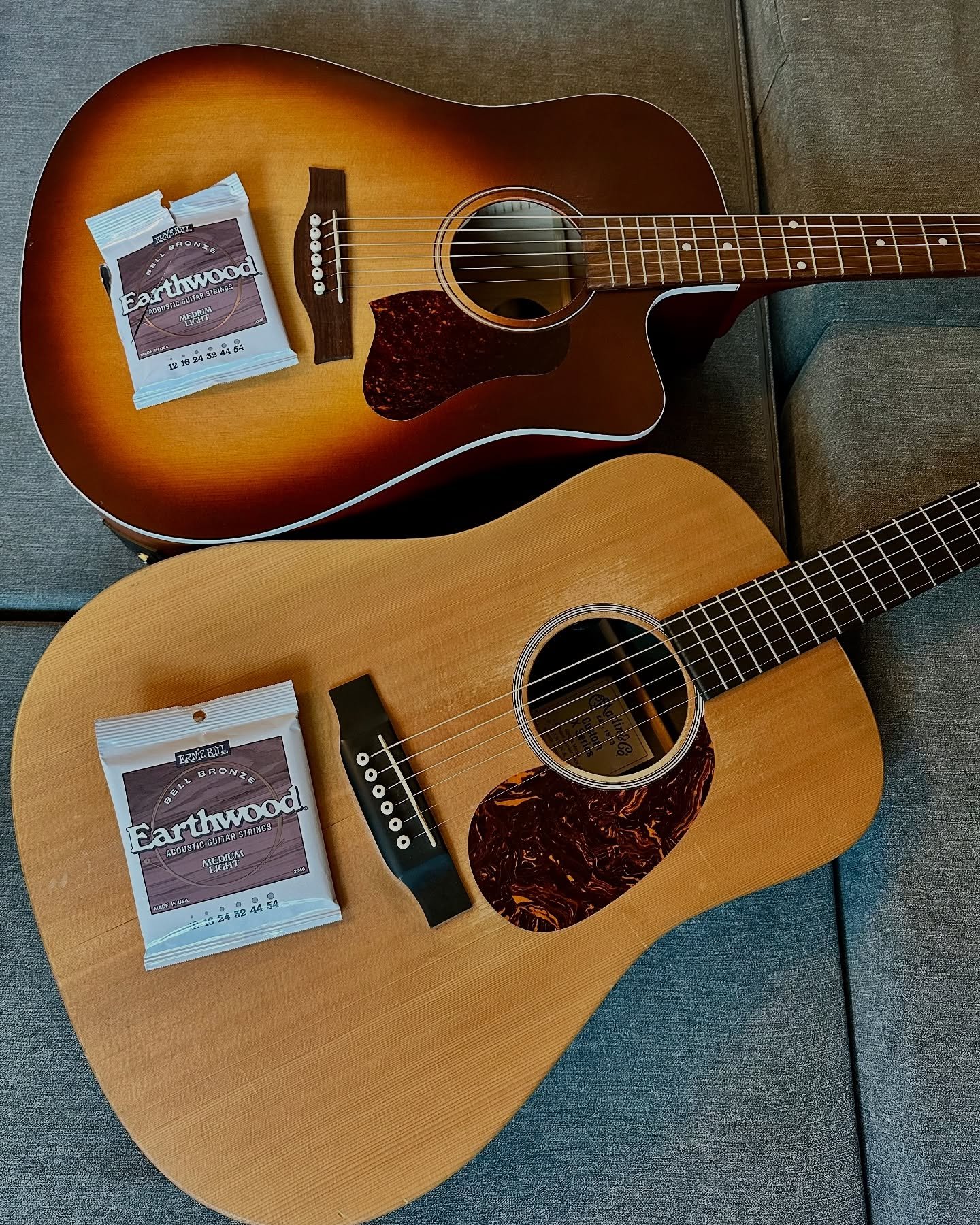 Just restrung a few of my acoustic guitars with the new @johnmayer x @ernieball EarthWood strings. These sound gorgeous so far. ✨ Both high end and body shine through with these new strings. 🎸