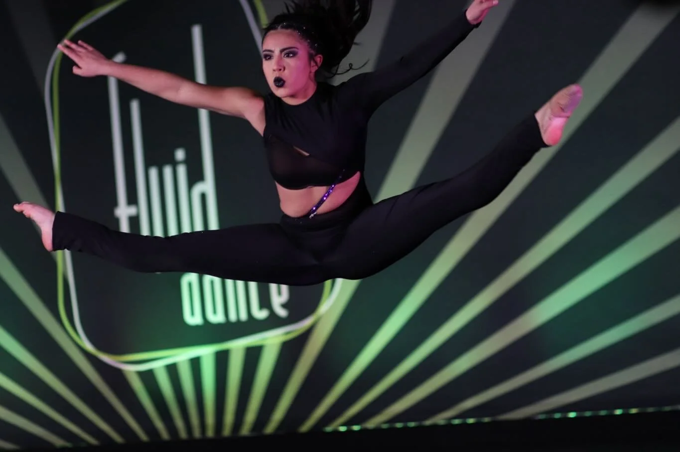 Albuquerque Teens taking over the Fluid stage! 💚