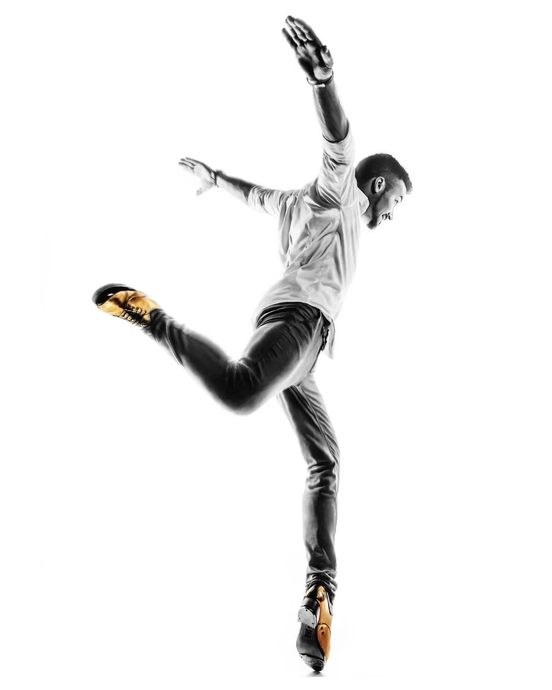 𝗙𝗹𝘂𝗶𝗱 𝗙𝗮𝗰𝘂𝗹𝘁𝘆: 𝗢𝗹𝗲𝗸𝘀𝗮𝗻𝗱𝗿 𝗢𝘀𝘁𝗮𝗻𝗶𝗻

Sasha and his signature golden shoes are back! ✨ Catch his incredible footwork, infectious energy, and a little magic on the dance floor during the Fluid 2027 Tour! @ostaninaleksandr

@rub