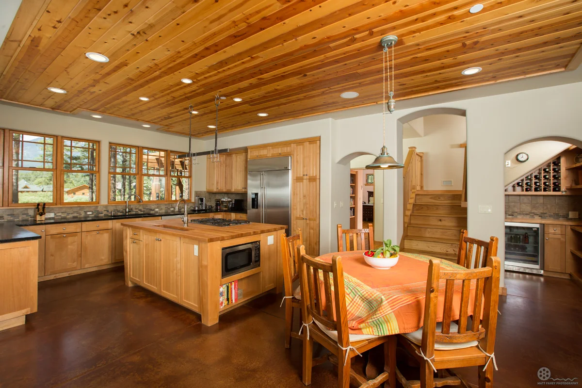 Kitchen 1.jpg