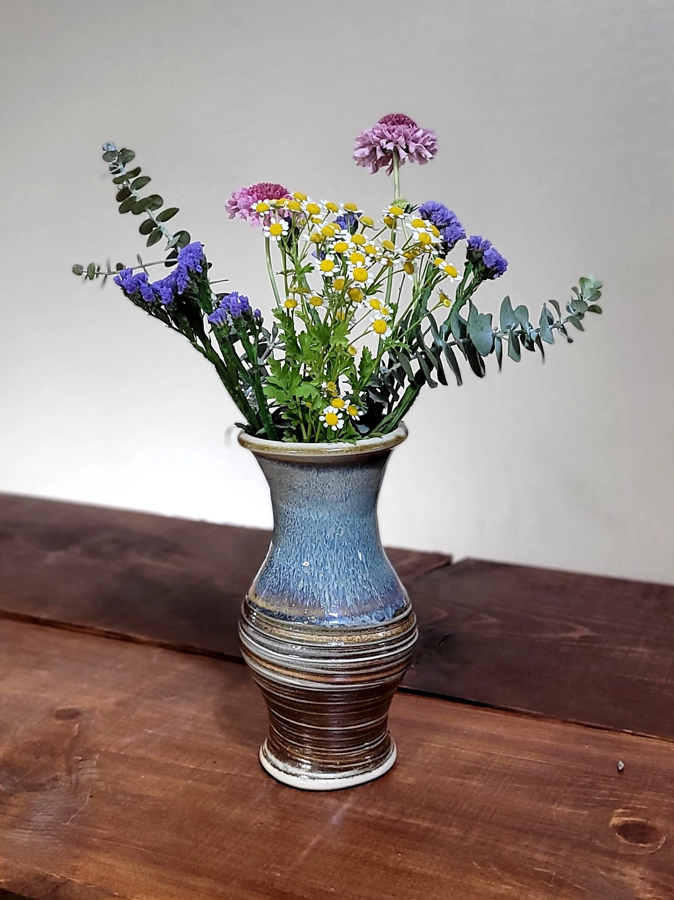 WFWooBlueBIOWhiteSlipTexturedVase11.jpg